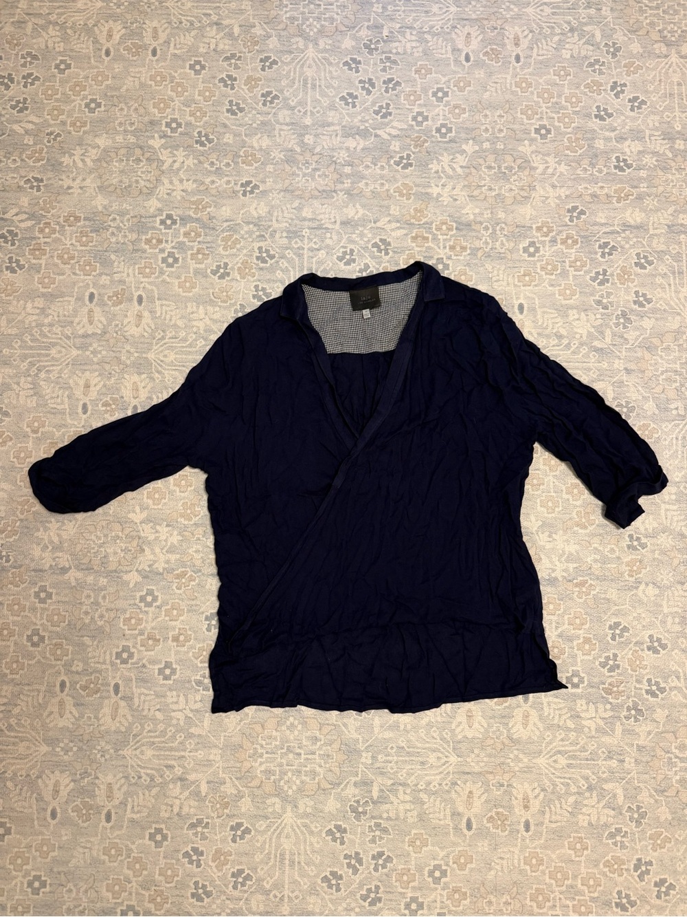 Cross-front top